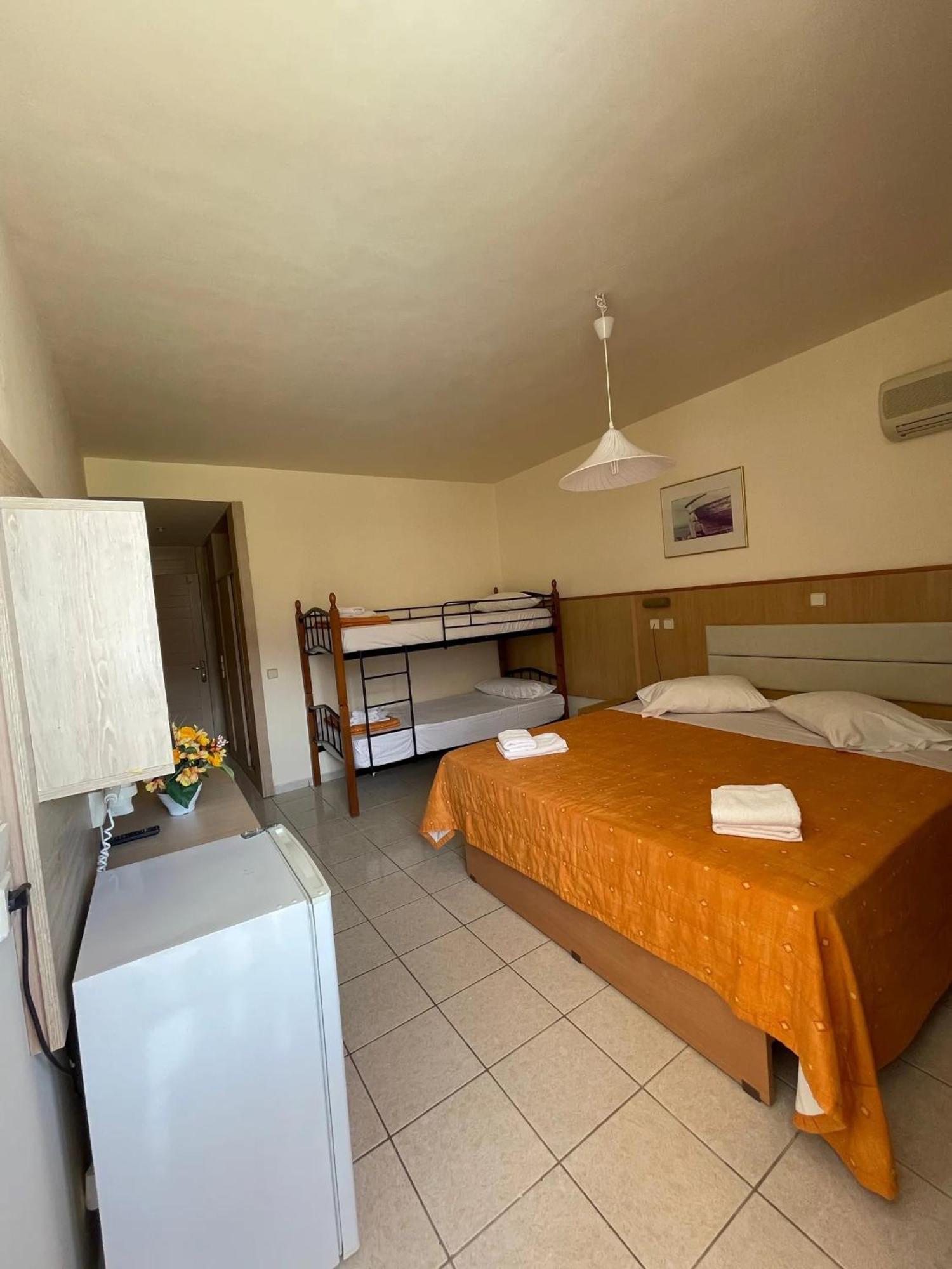 Eri Beach & Village Hotel Херсонисос Екстериор снимка